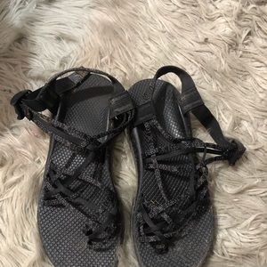 3 strap chacos